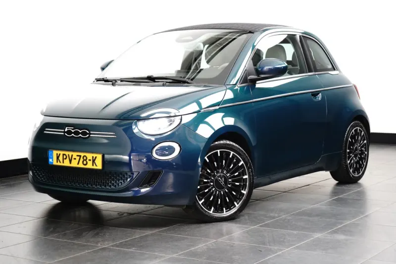 Fiat 500C (2023)
