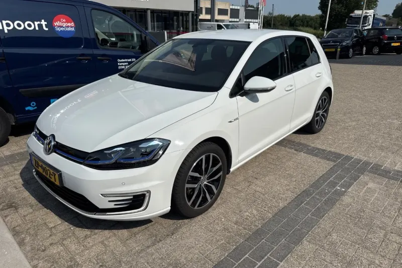 Volkswagen E-Golf (2019)