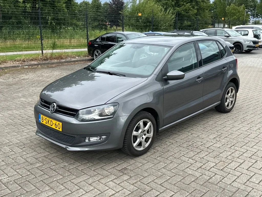 Volkswagen Polo (2013) — foto 1