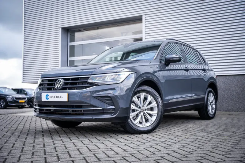 Volkswagen Tiguan (2023)