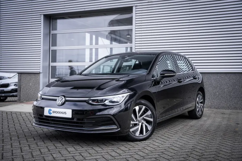 Volkswagen Golf (2023)