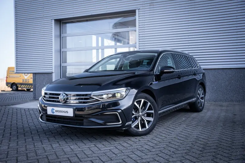 Volkswagen Passat (2023)