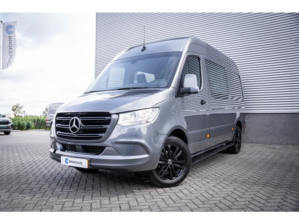 Mercedes-Benz Sprinter (2023) — foto 1