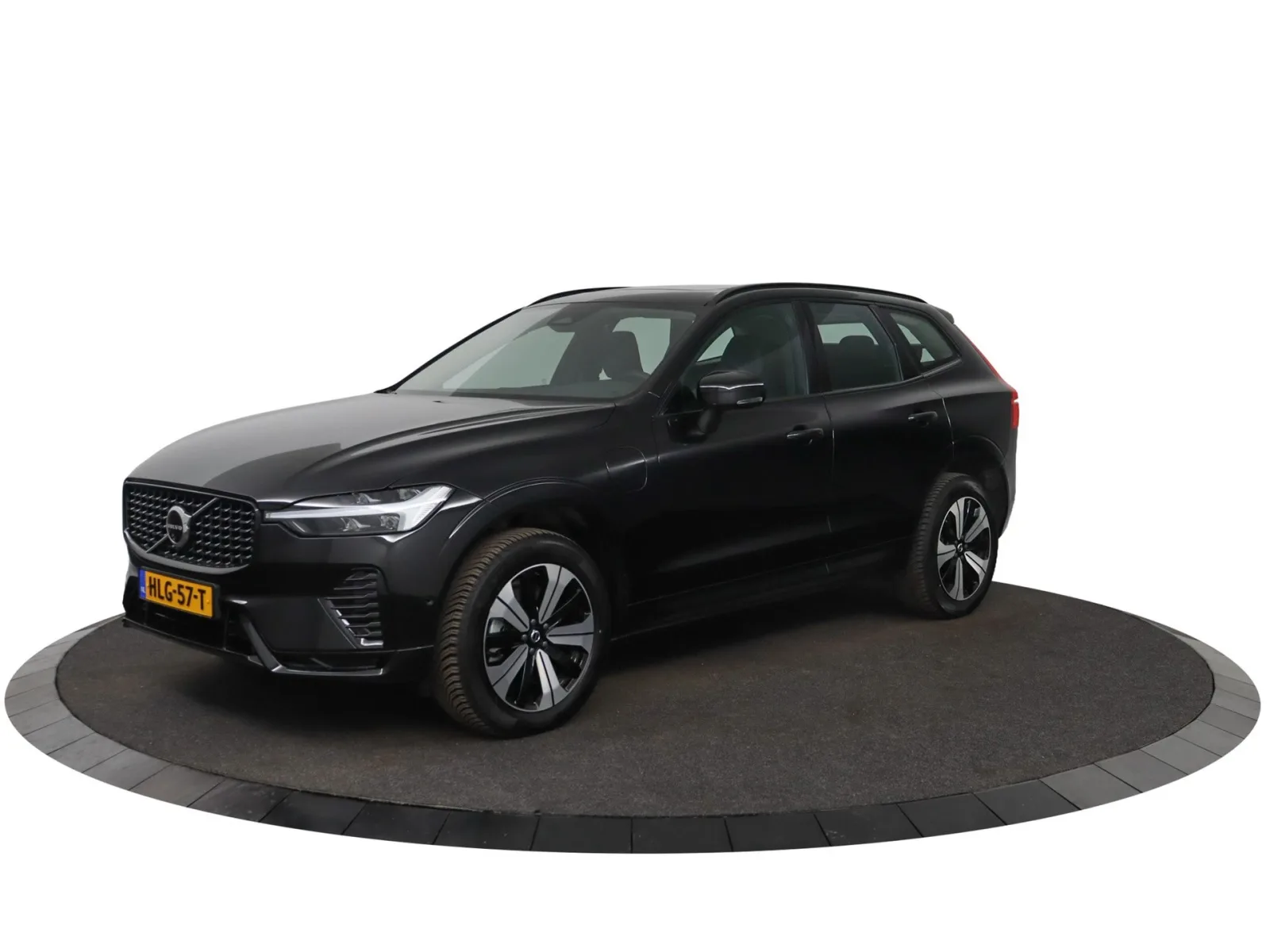 Volvo XC60 (2025) — foto 1