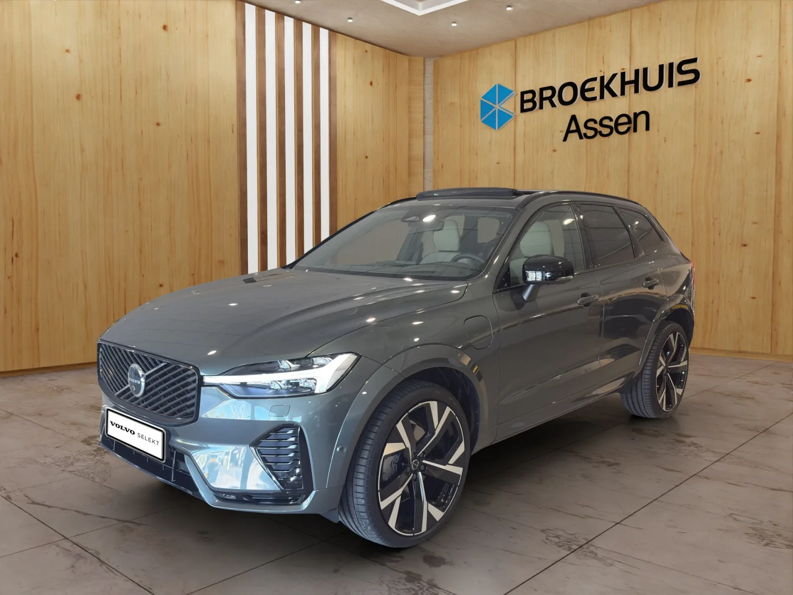 Volvo XC60 (2026) — foto 1