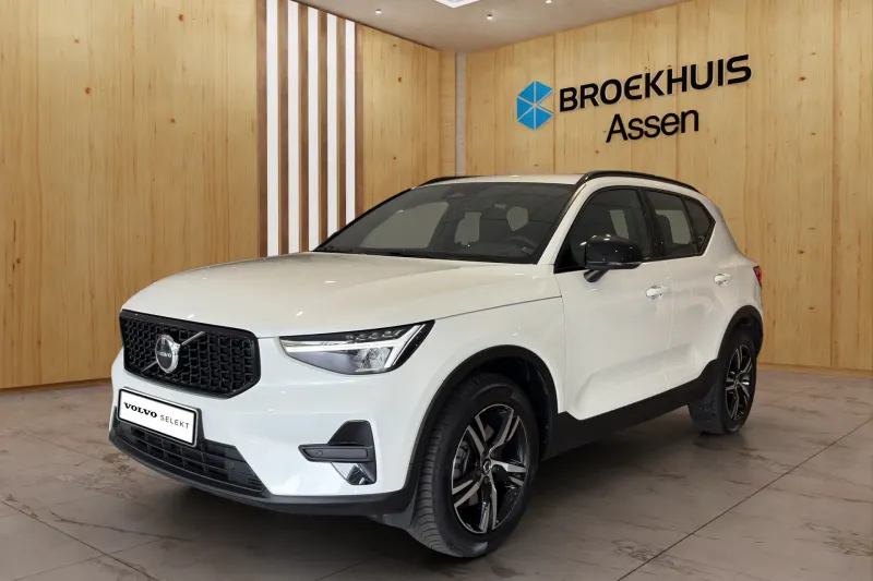Volvo XC40 (2024)