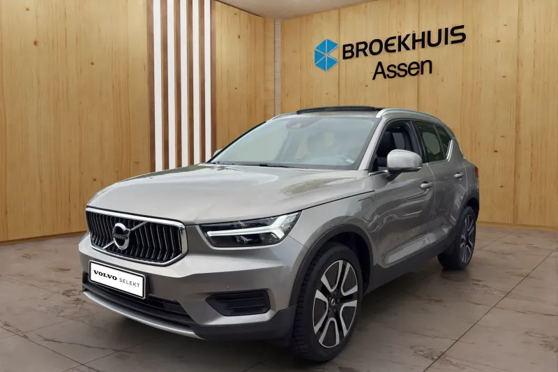 Volvo XC40 (2022)