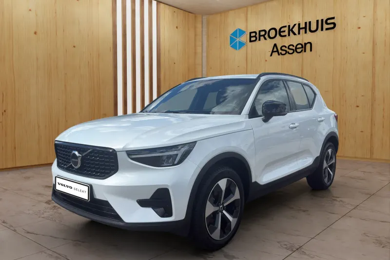 Volvo XC40 (2025)