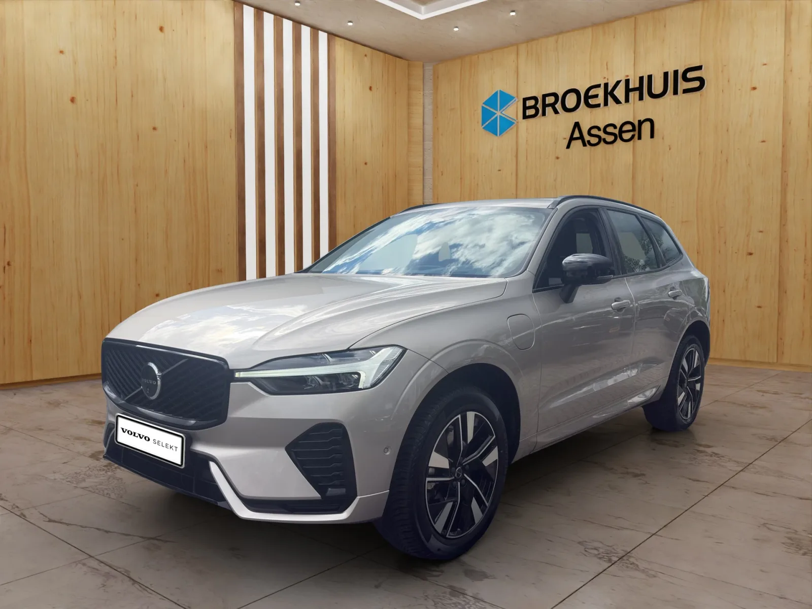 Volvo XC60 (2025) — foto 1