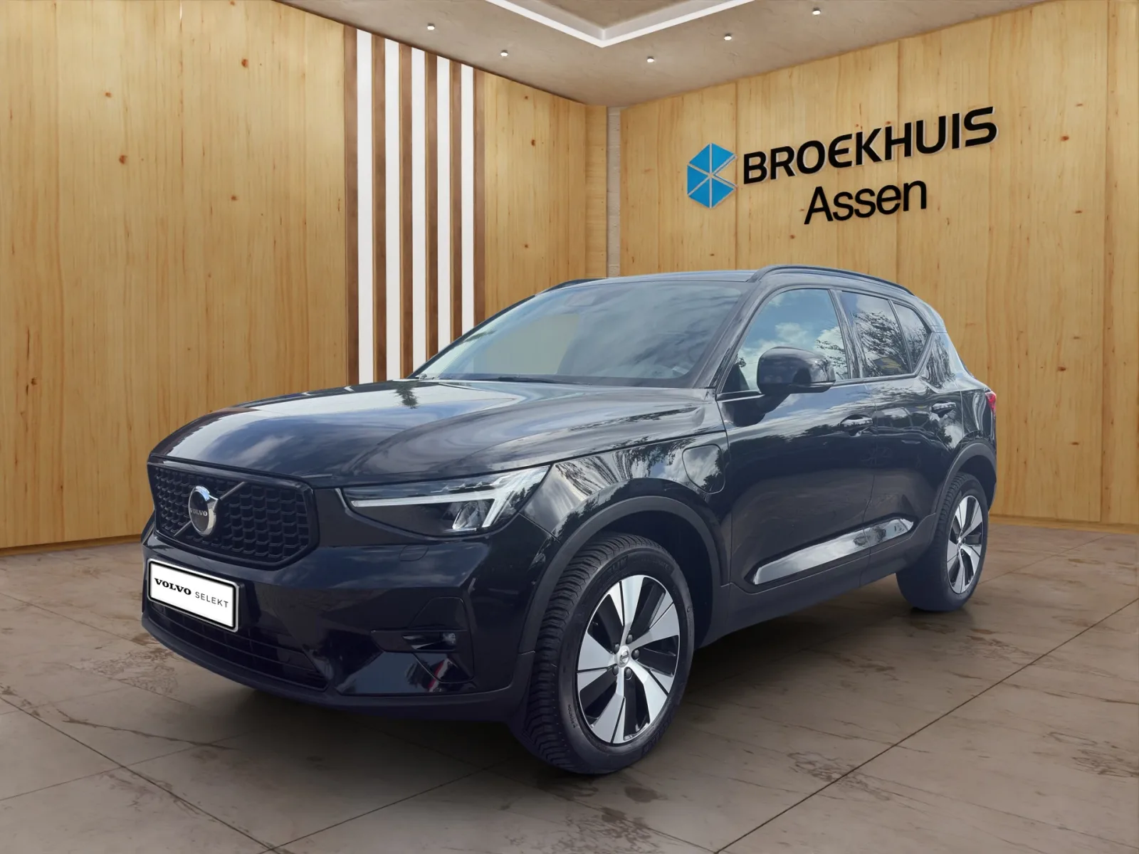 Volvo XC40 (2023) — foto 1