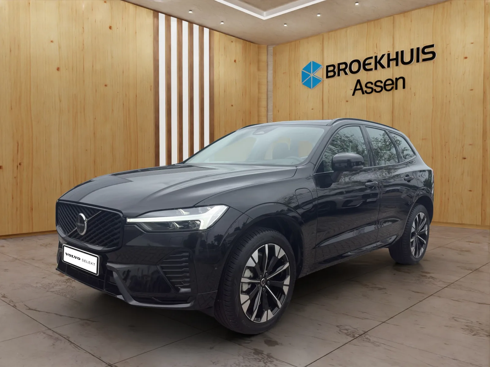 Volvo XC60 (2025) — foto 1