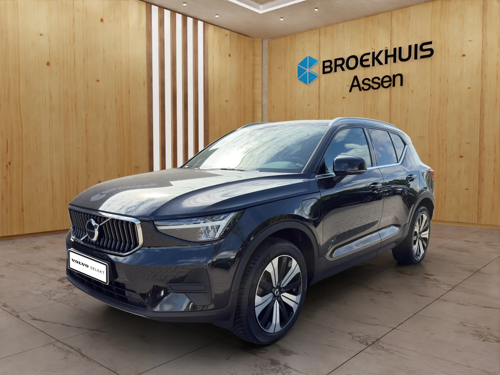 Volvo XC40 (2023) — foto 1