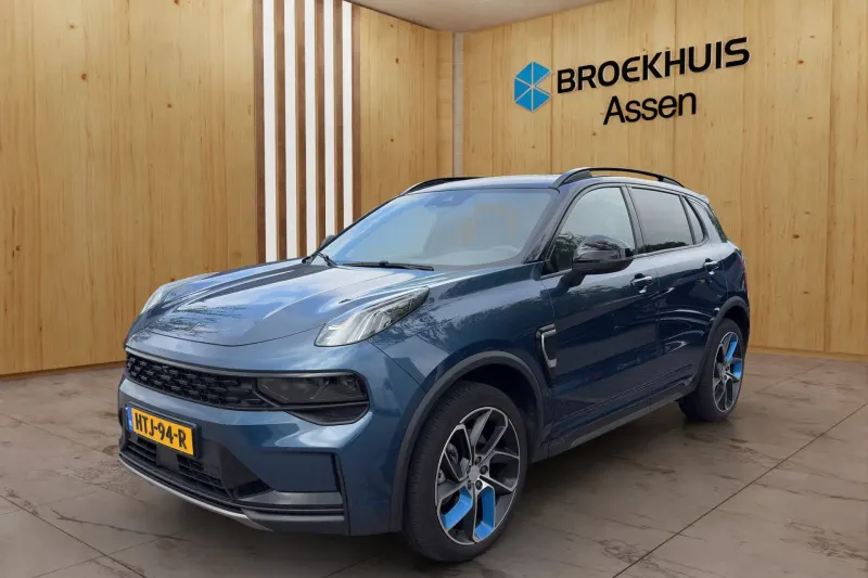 Lynk & Co 01 (2023)