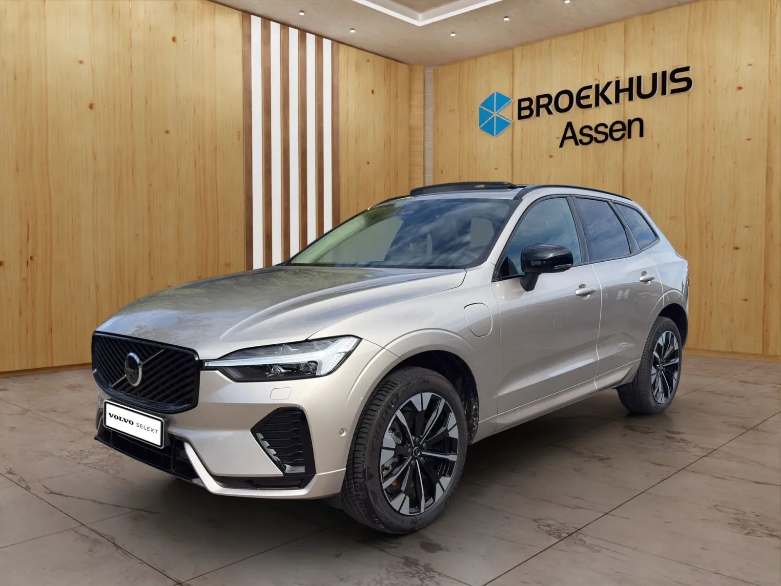 Volvo XC60 (2026) — foto 1