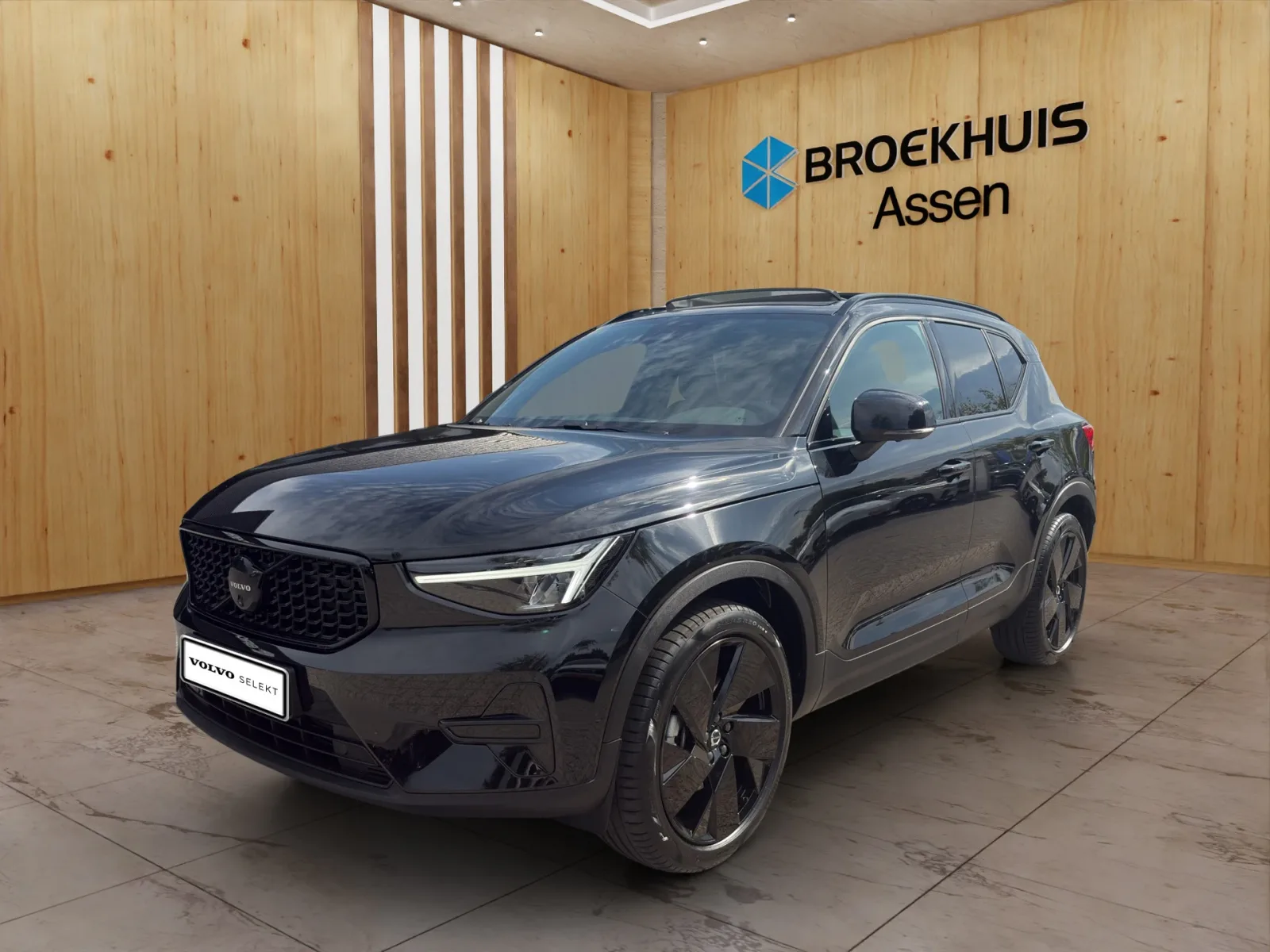 Volvo XC40 (2026) — foto 1