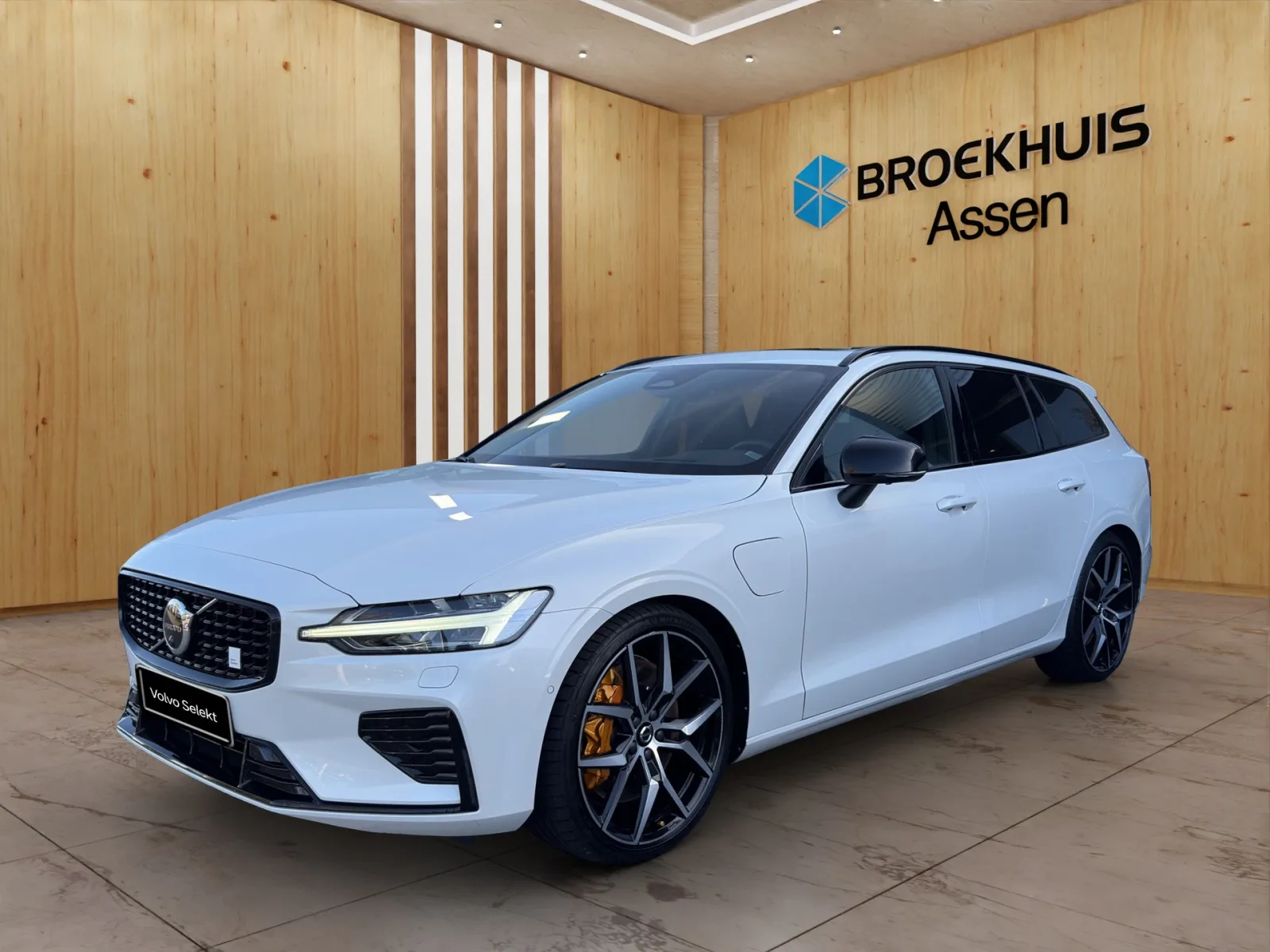 Volvo V60 (2023) — foto 1