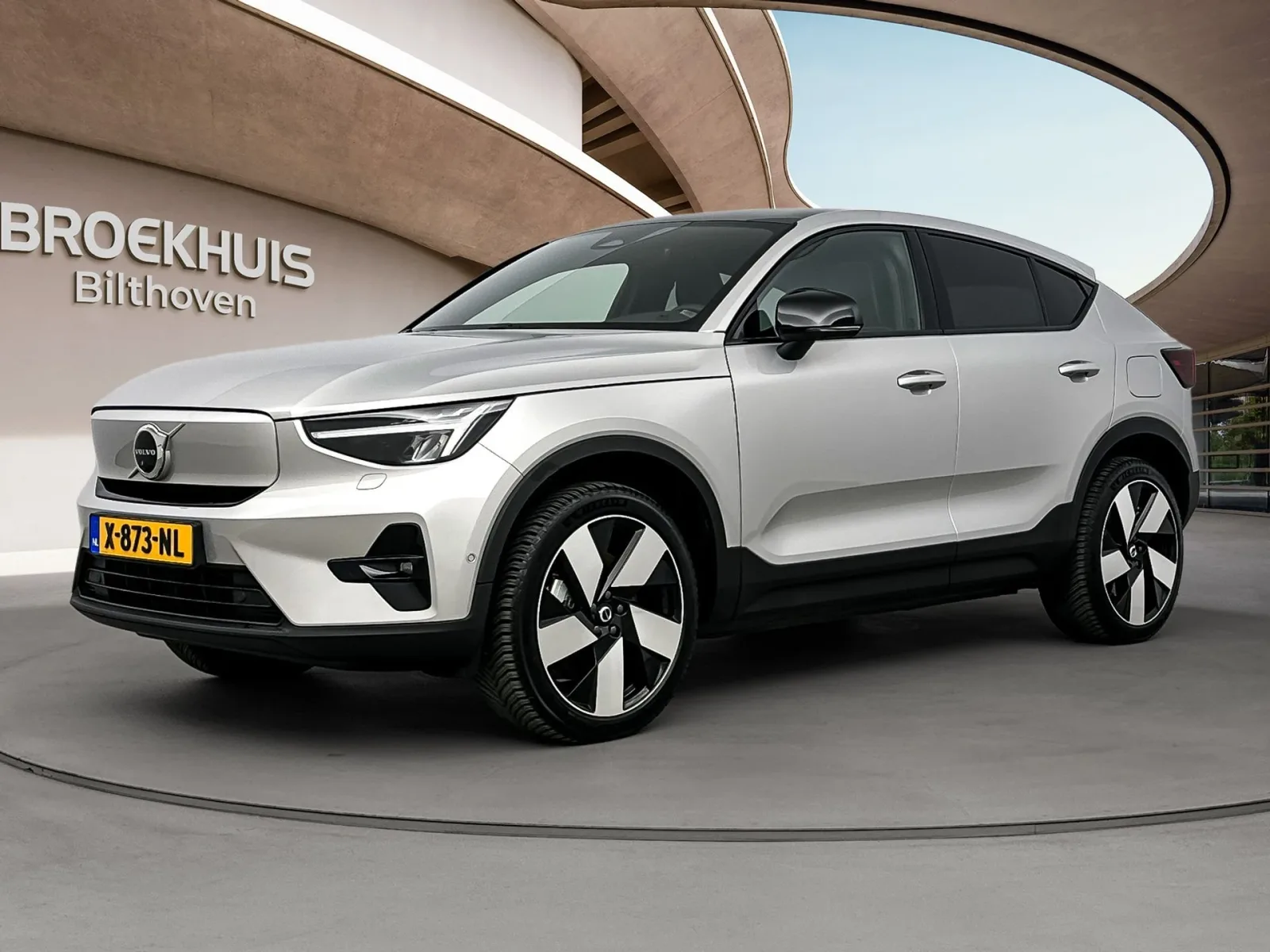 Volvo C40 (2023) — foto 1