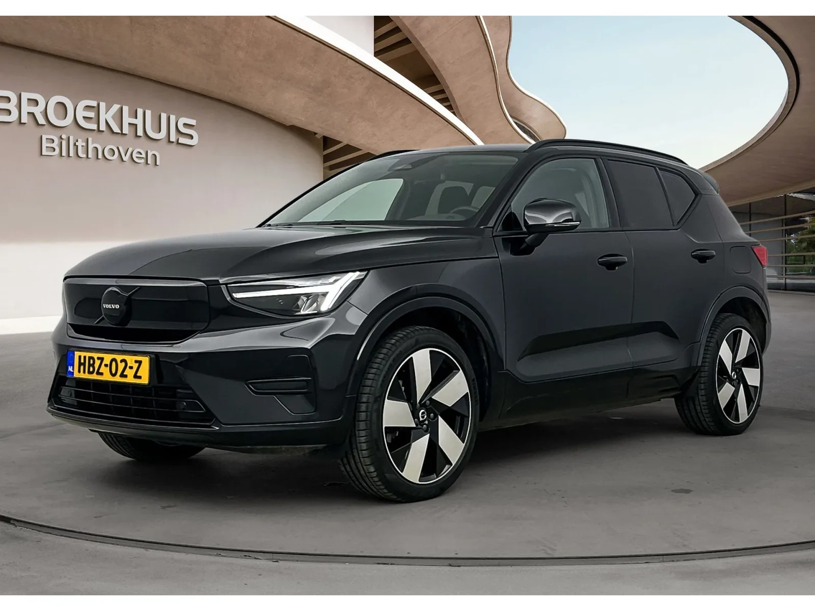 Volvo EX40 (2025) — foto 1