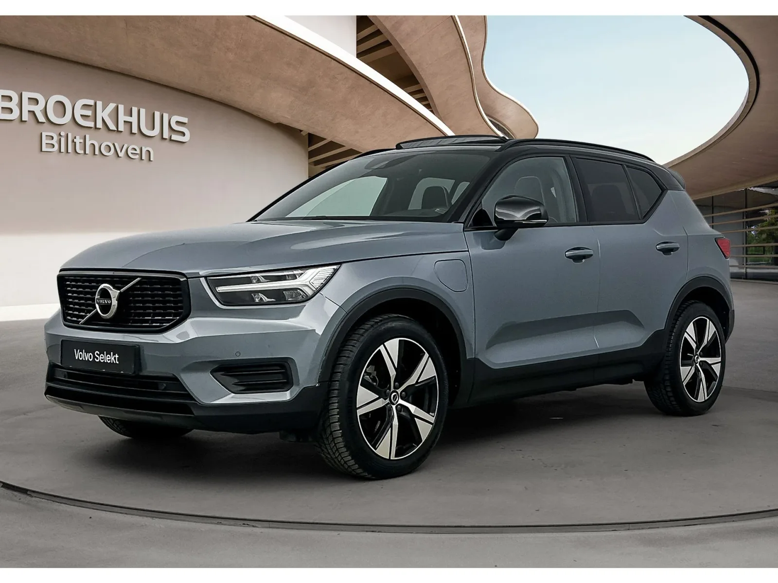 Volvo XC40 (2022) — foto 1