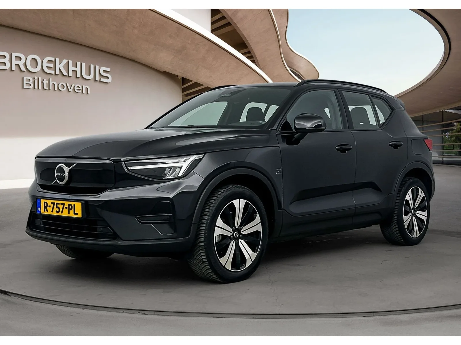 Volvo XC40 (2022) — foto 1
