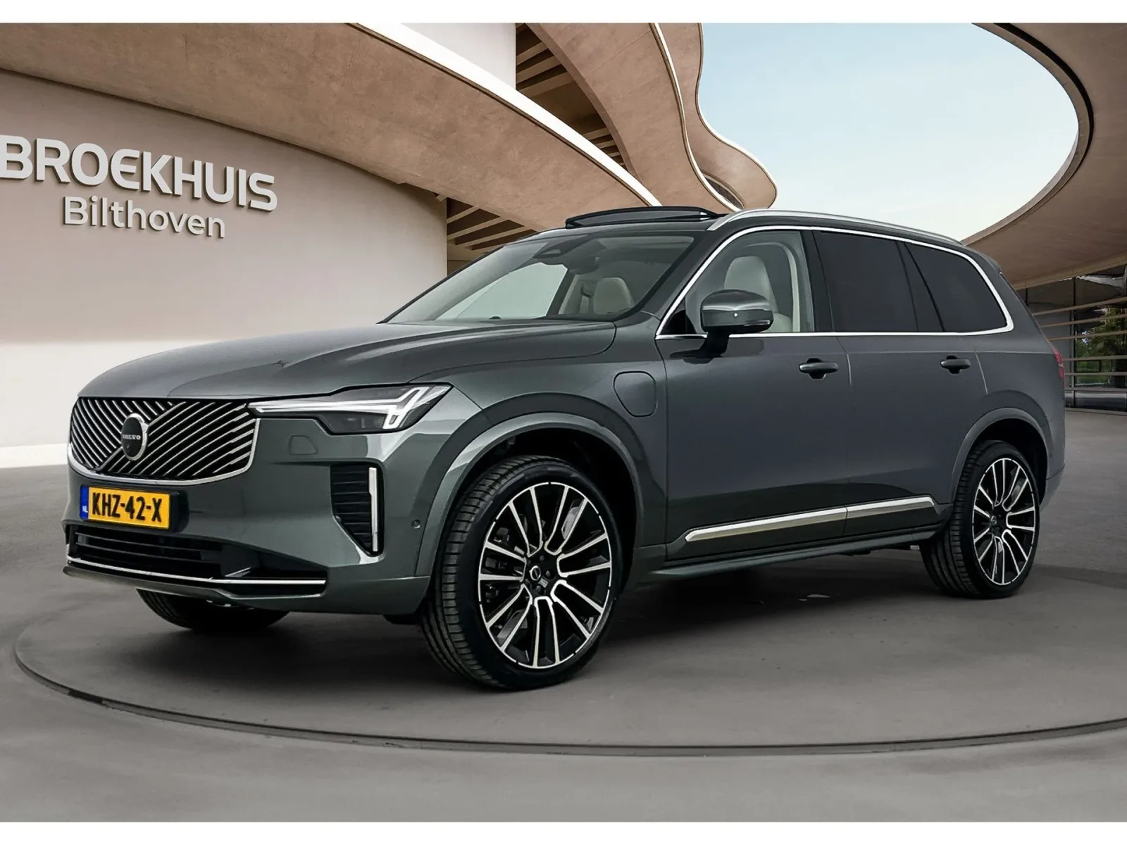 Volvo XC90 (2026) — foto 1