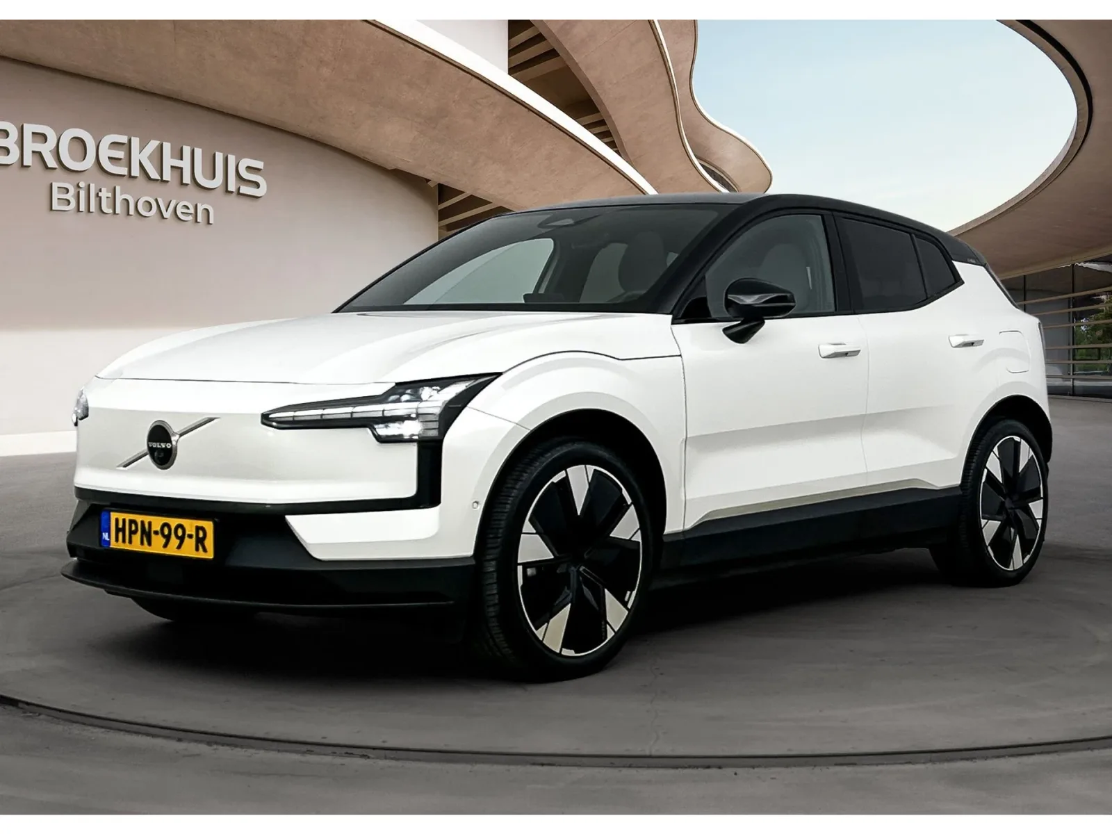 Volvo EX30 (2025) — foto 1