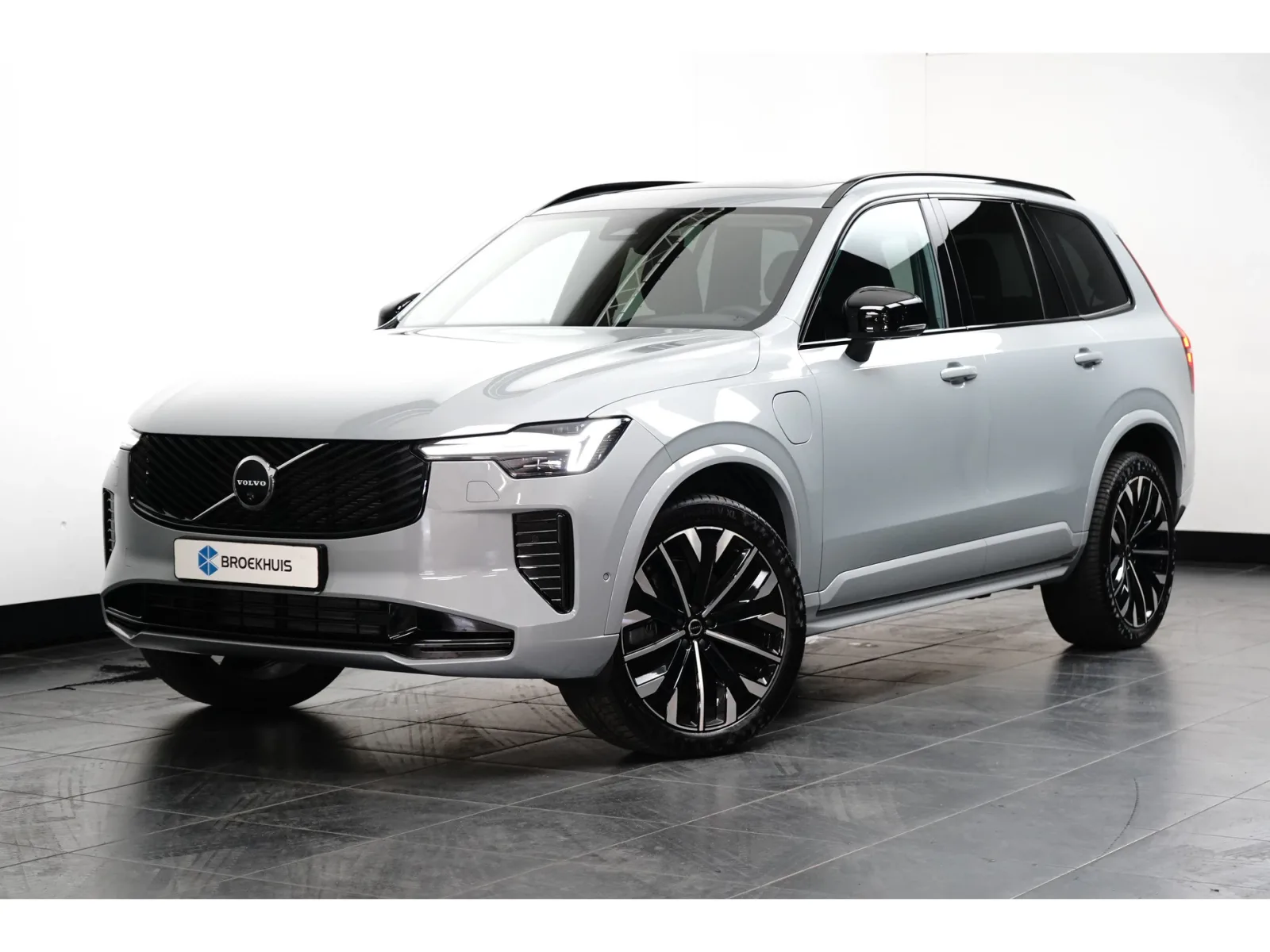 Volvo XC90 (2025) — foto 1
