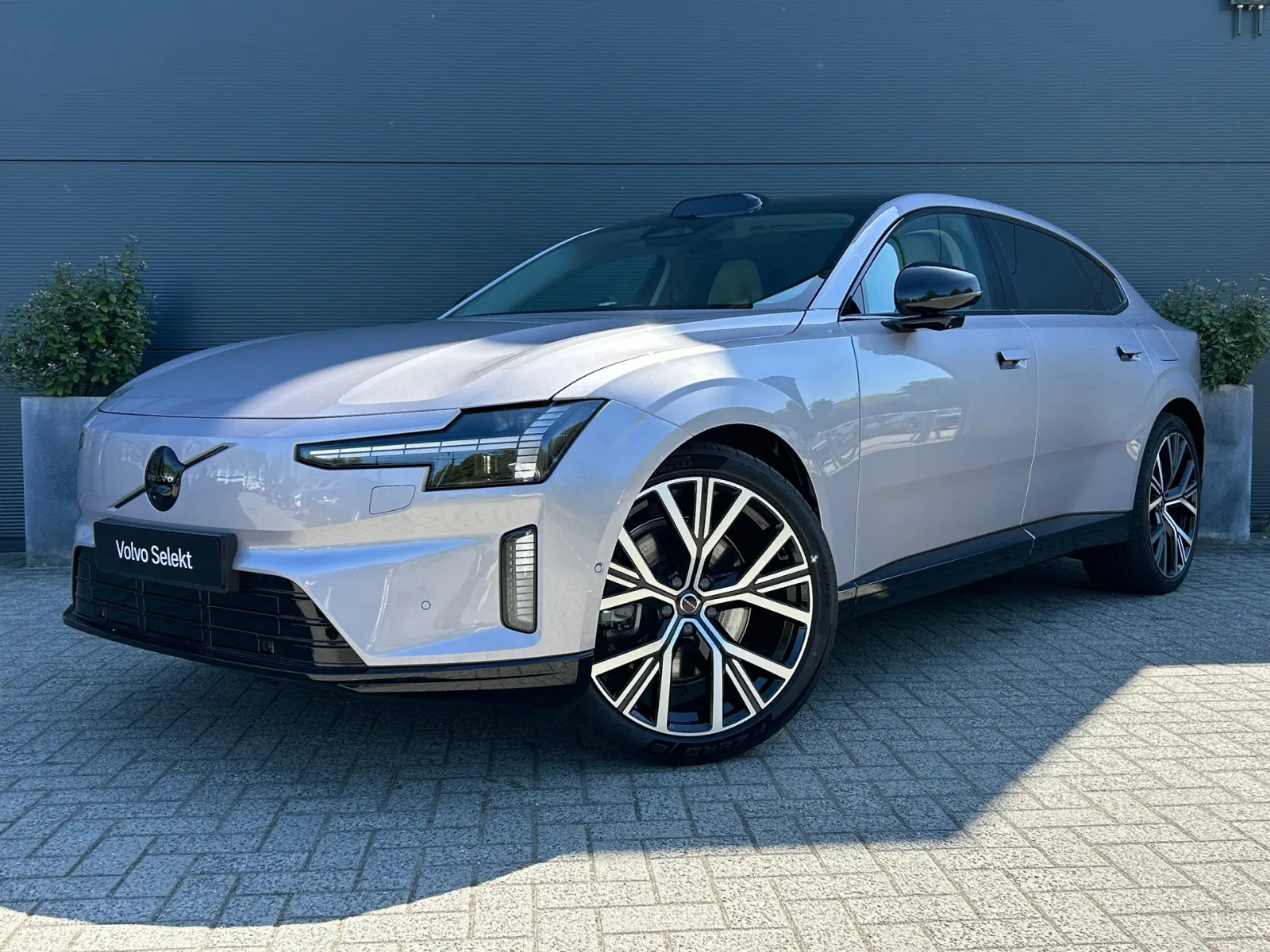 Volvo ES90 (2026) — foto 1
