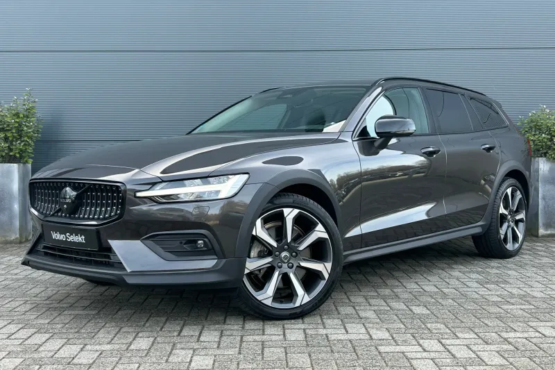 Volvo V60 (2023)