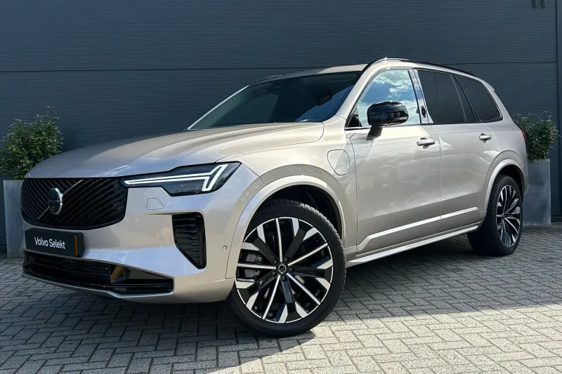 Volvo XC90 (2025)