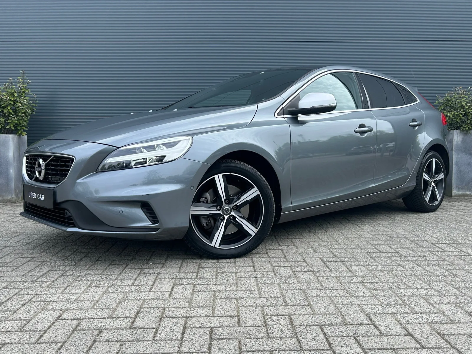 Volvo V40 (2020) — foto 1