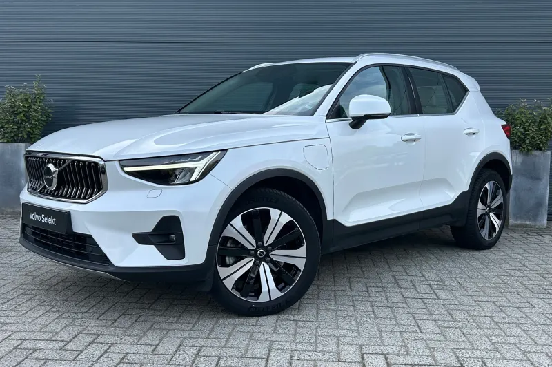 Volvo XC40 (2022)