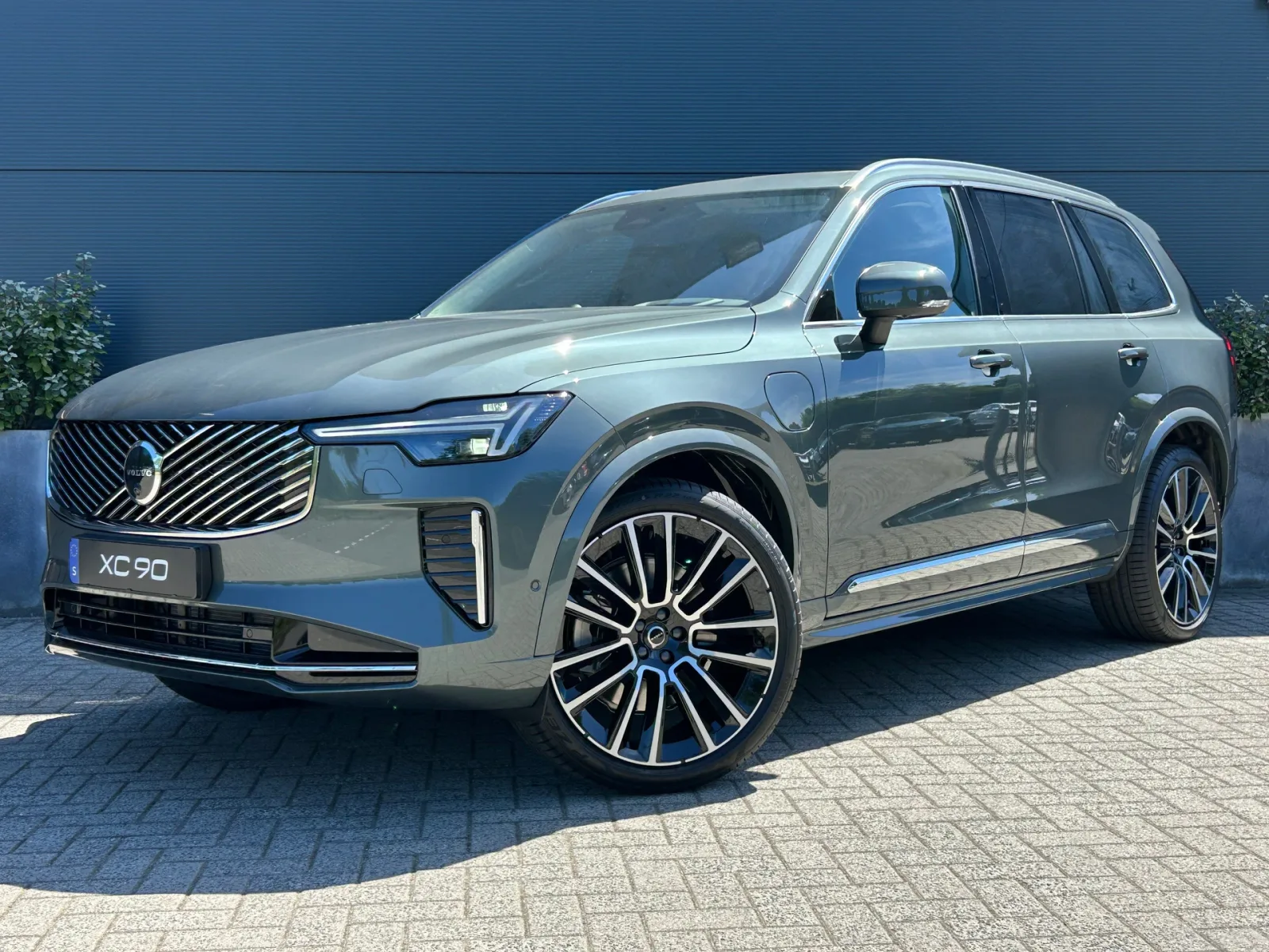 Volvo XC90 (2026) — foto 1