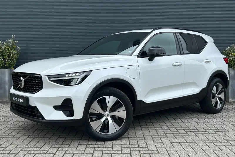 Volvo XC40 (2023)