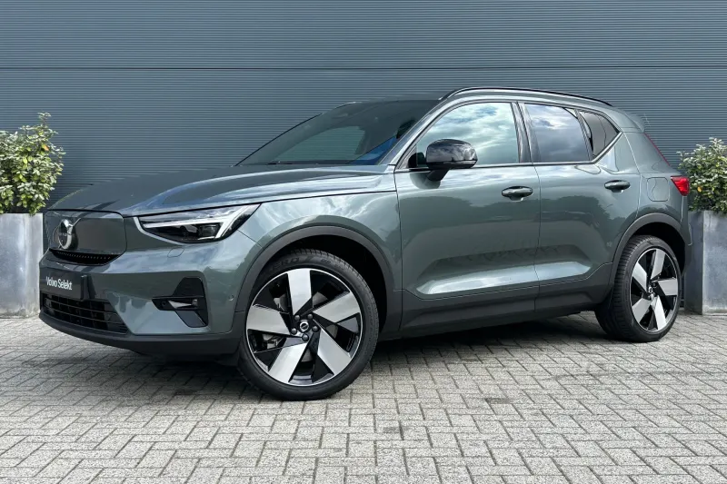 Volvo EX40 (2026)
