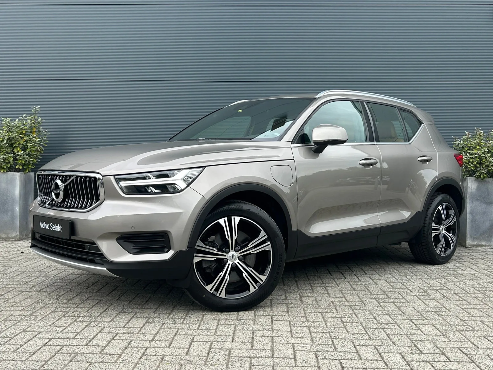 Volvo XC40 (2021) — foto 1
