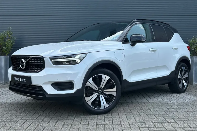 Volvo XC40 (2022)