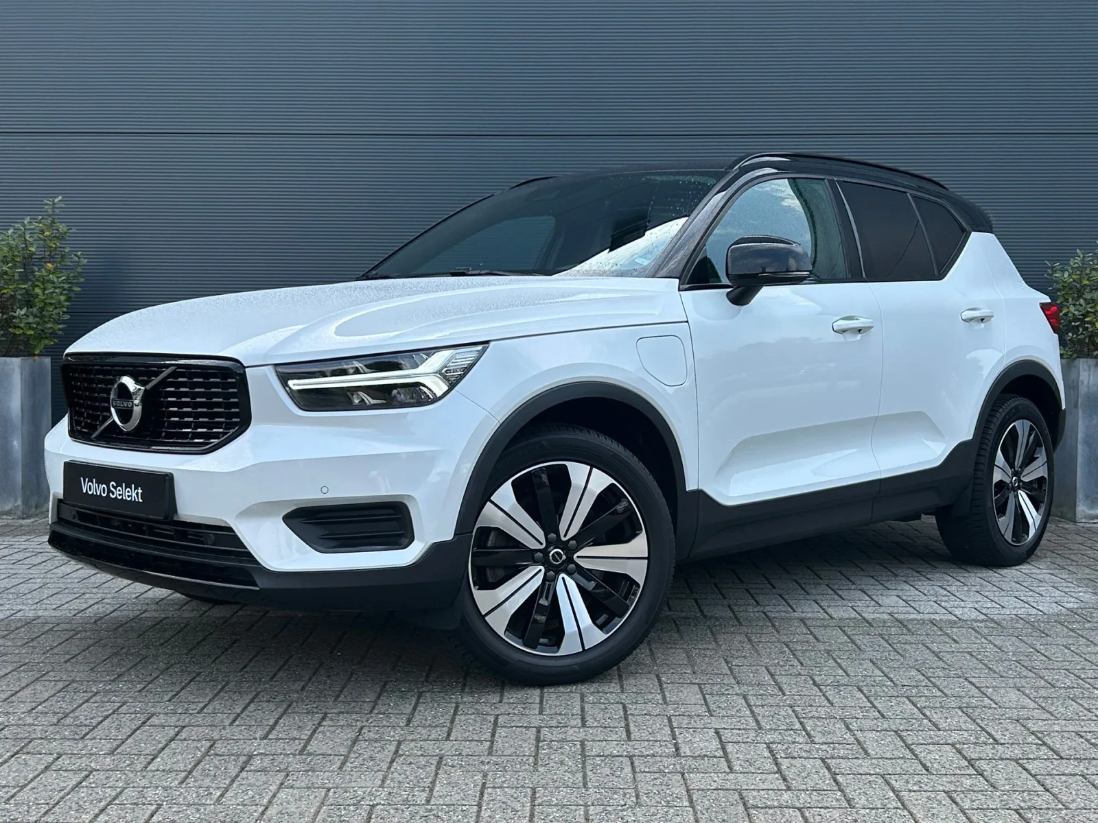 Volvo XC40 (2022) — foto 1
