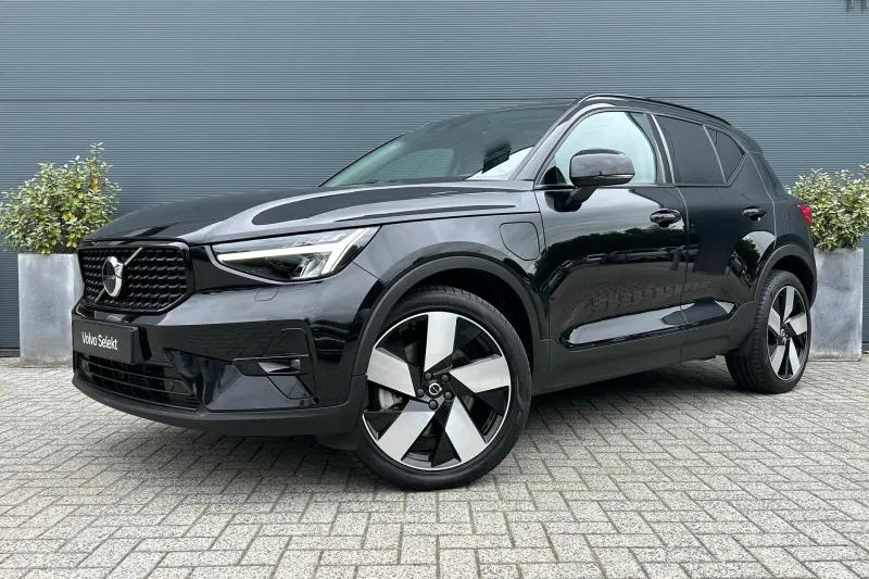 Volvo XC40 (2023)