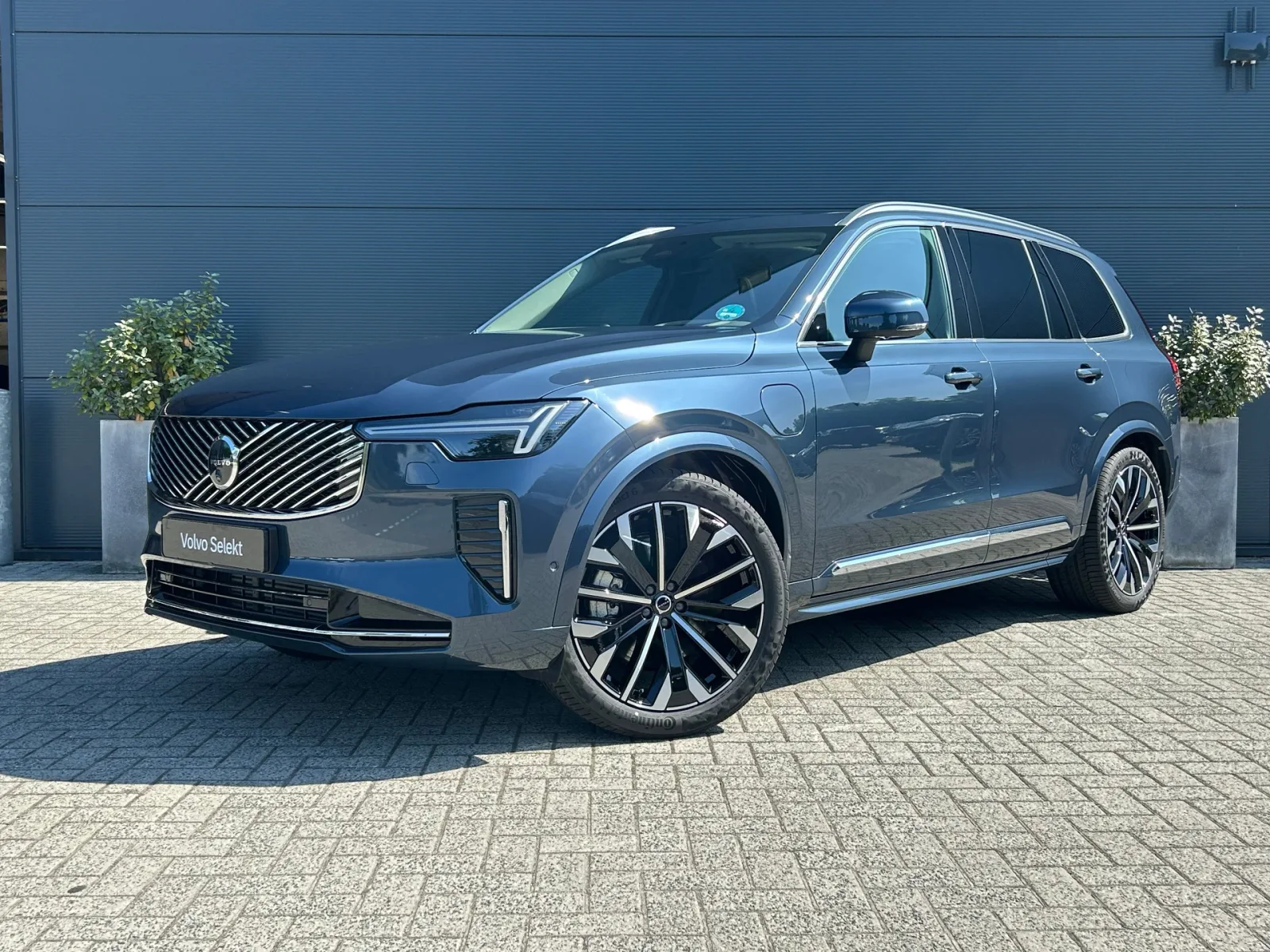 Volvo XC90 (2025) — foto 1