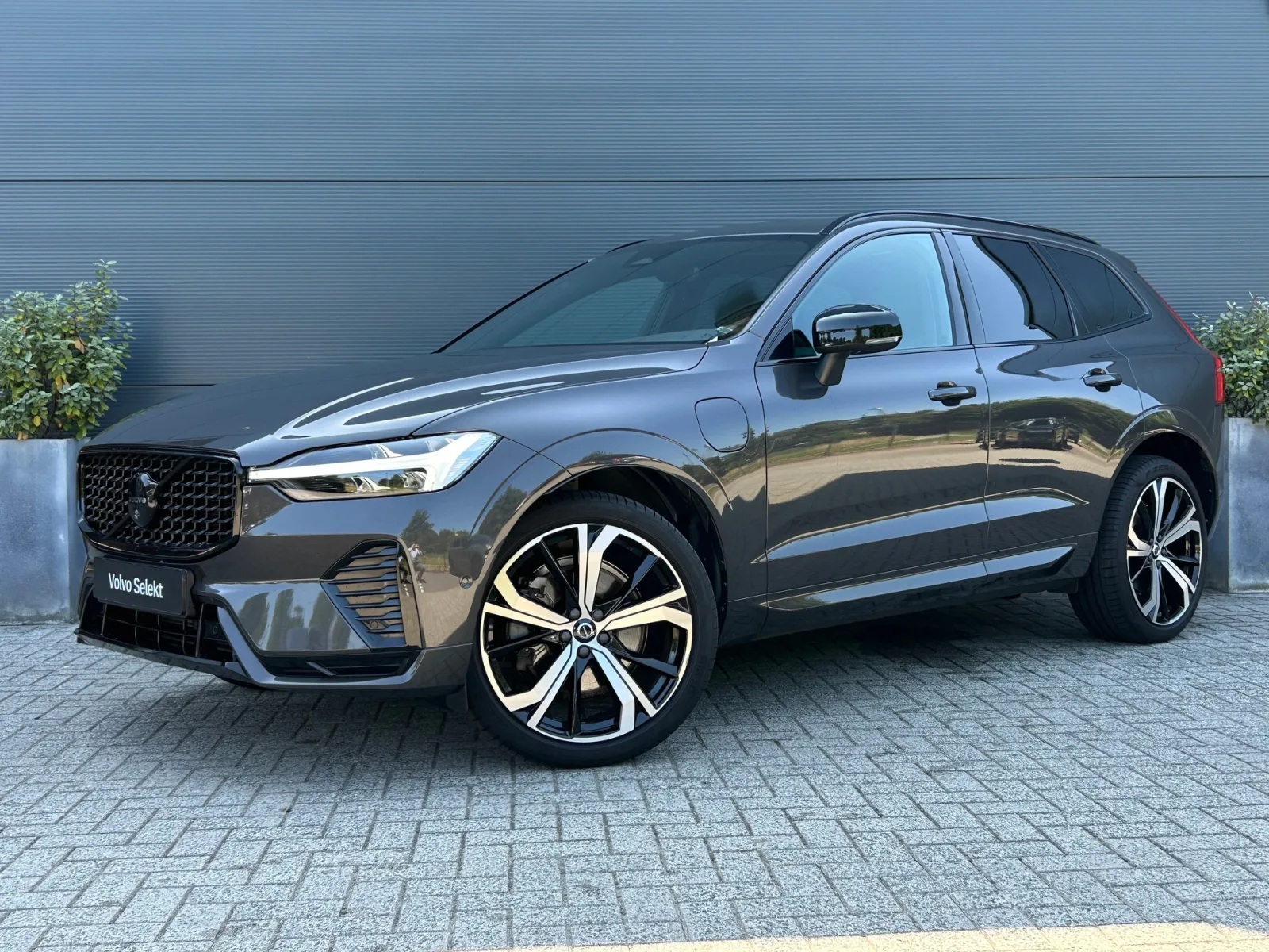 Volvo XC60 (2023) — foto 1