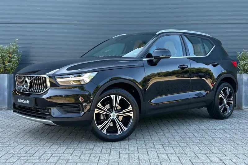Volvo XC40 (2022)