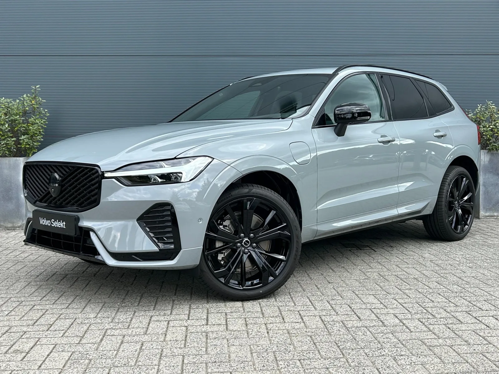 Volvo XC60 (2026) — foto 1