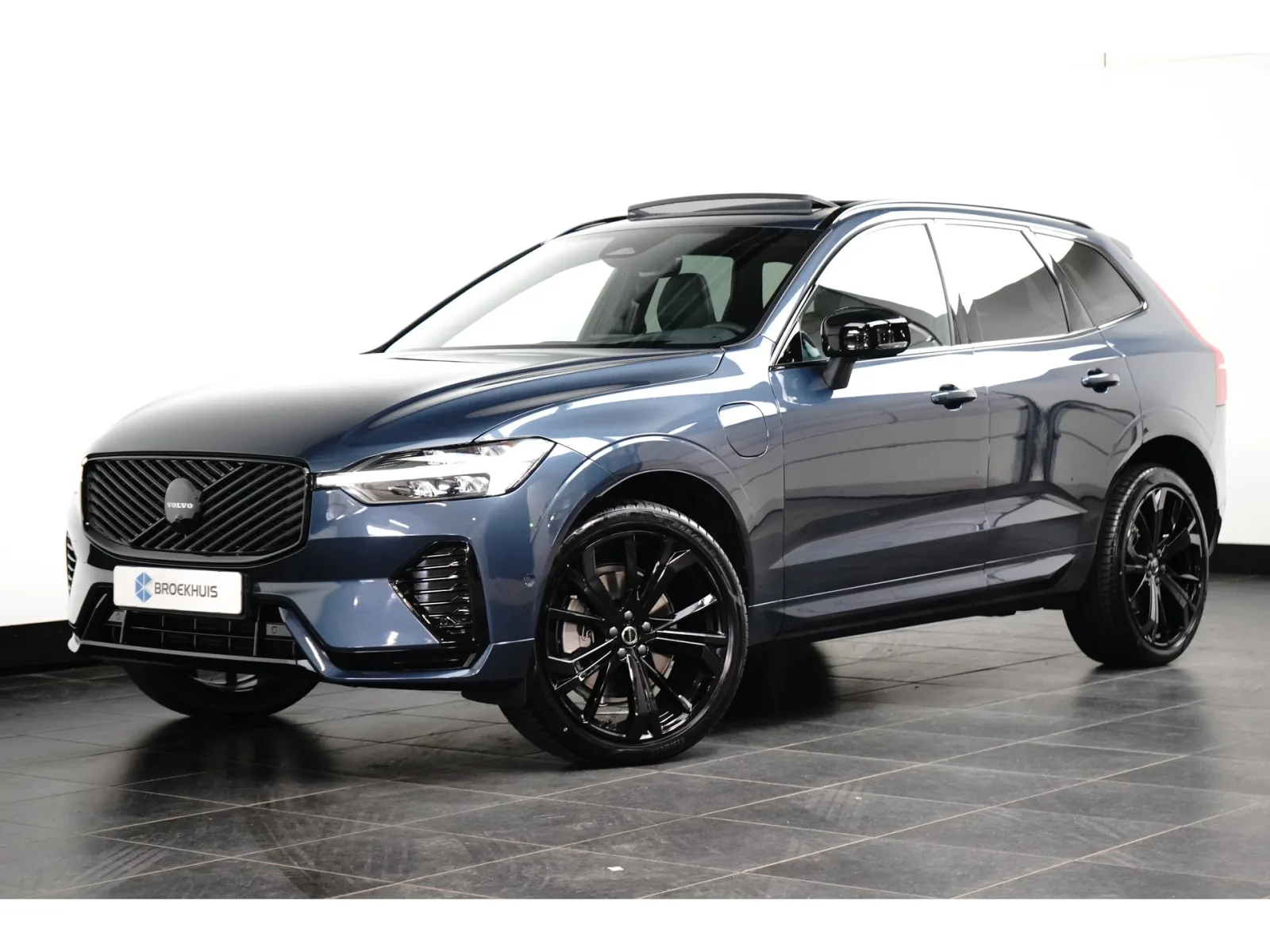 Volvo XC60 (2026) — foto 1