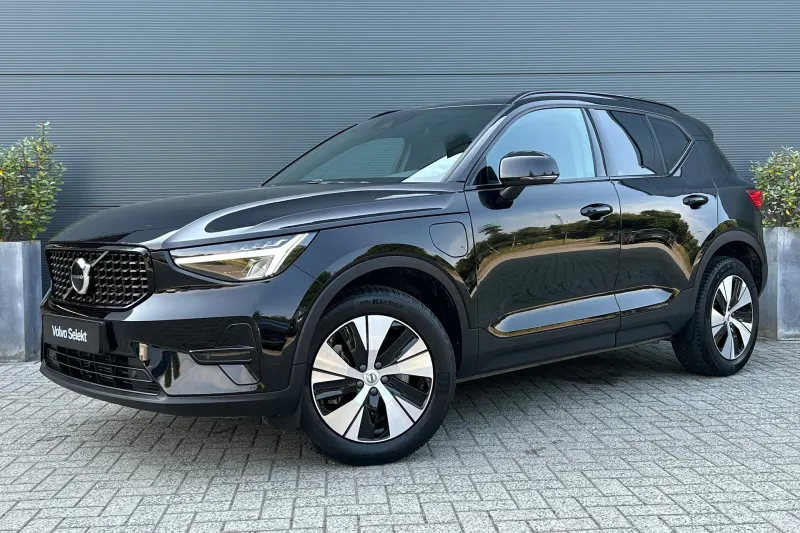 Volvo XC40 (2023)
