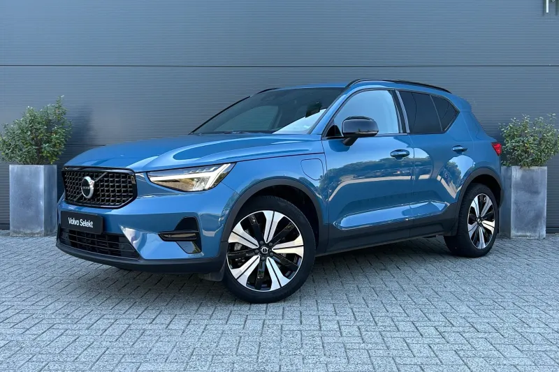 Volvo XC40 (2022)