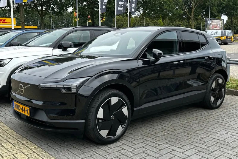 Volvo EX30 (2025)