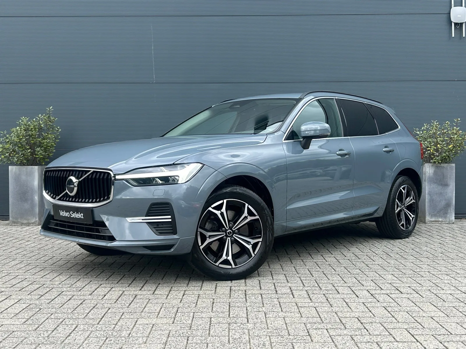 Volvo XC60 (2022) — foto 1