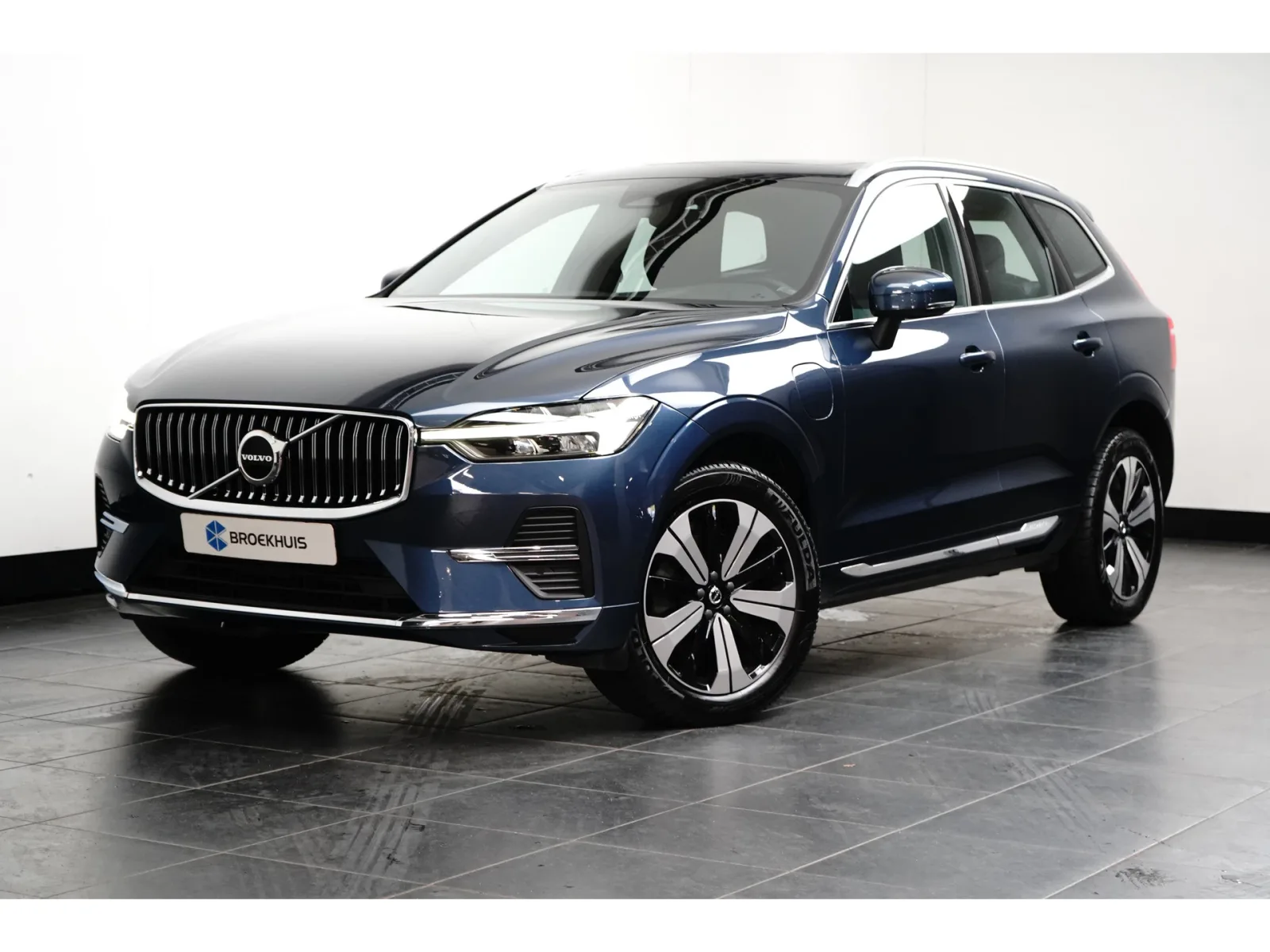 Volvo XC60 (2022) — foto 1