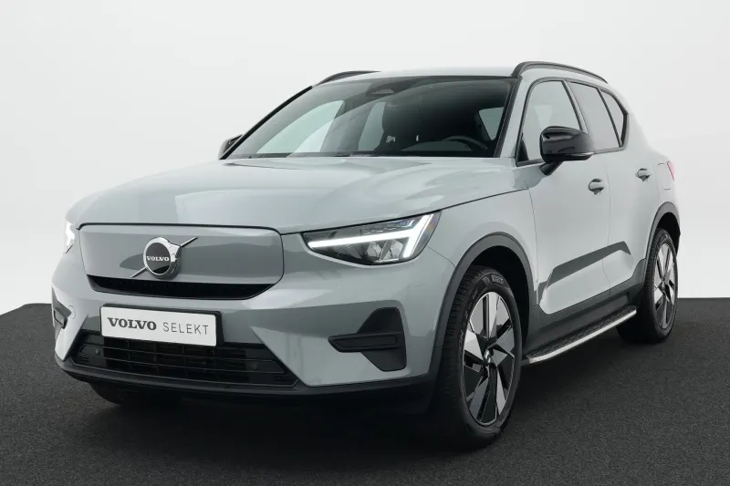 Volvo EX40 (2025)